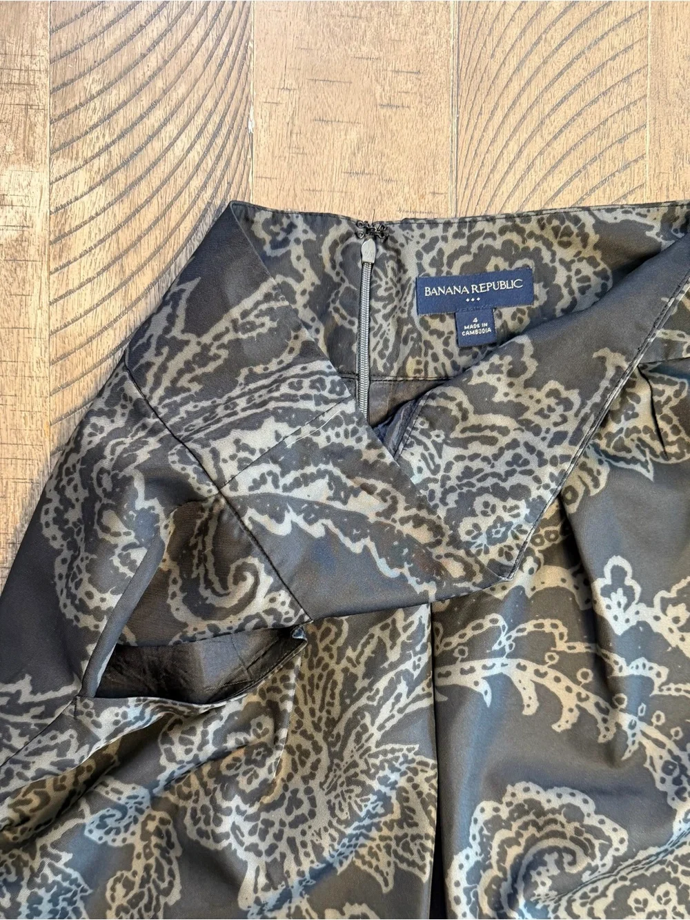 Banana Republic skirts sz 4/4P